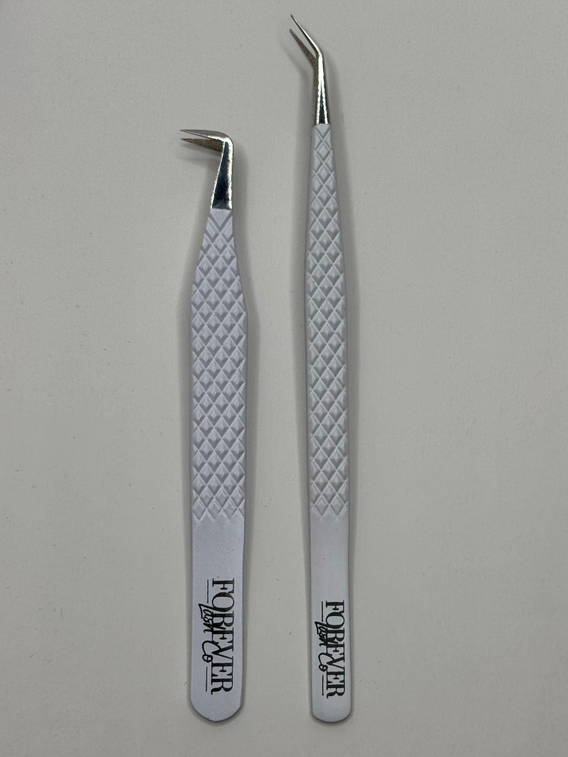 BUNDLE- A Set Of 2pc Tweezers